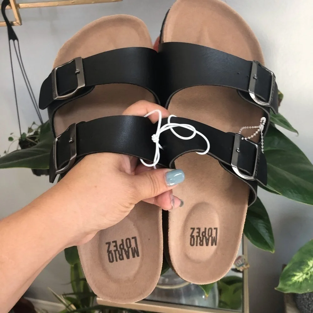 Mario Lopez Mens Slides NWT